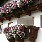 Ruadlhof * لوتاش